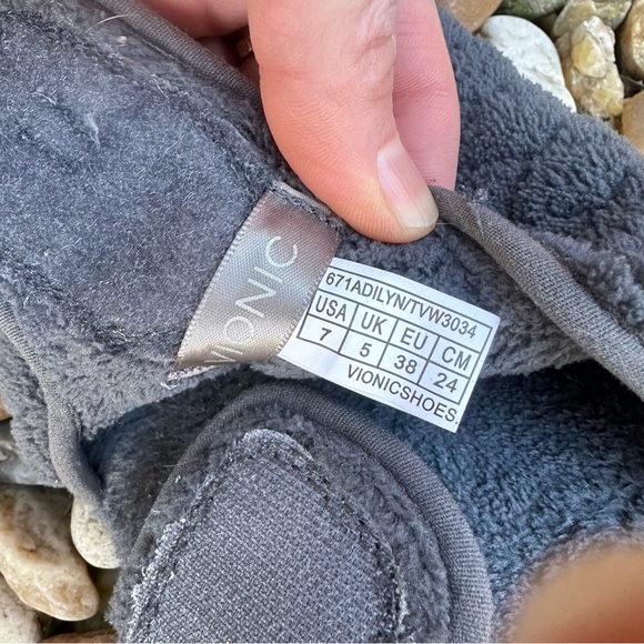 🌟Vionic Slippers🌟 - Picture 13 of 15